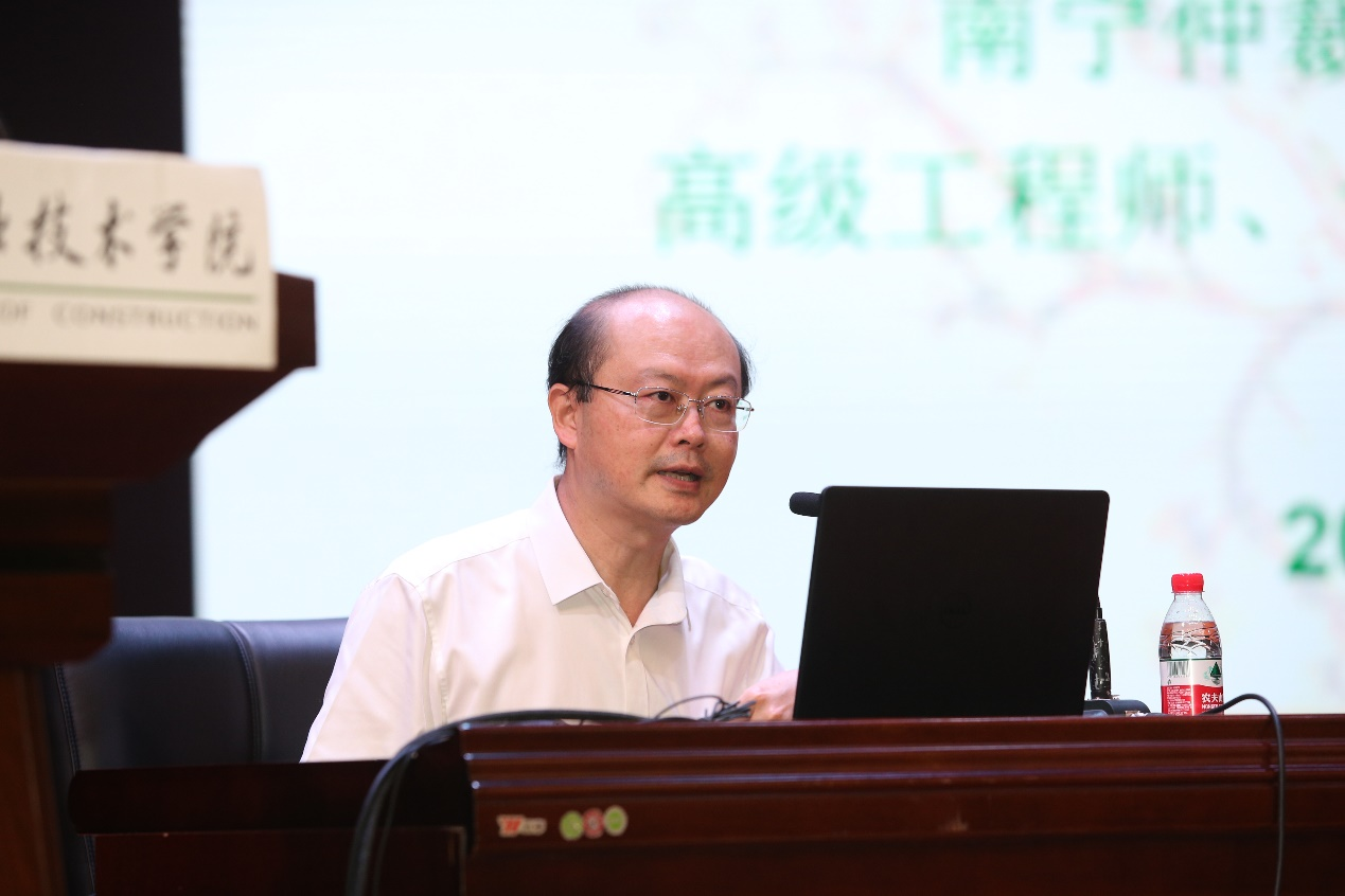 陳挺站長(zhǎng)作專題講解