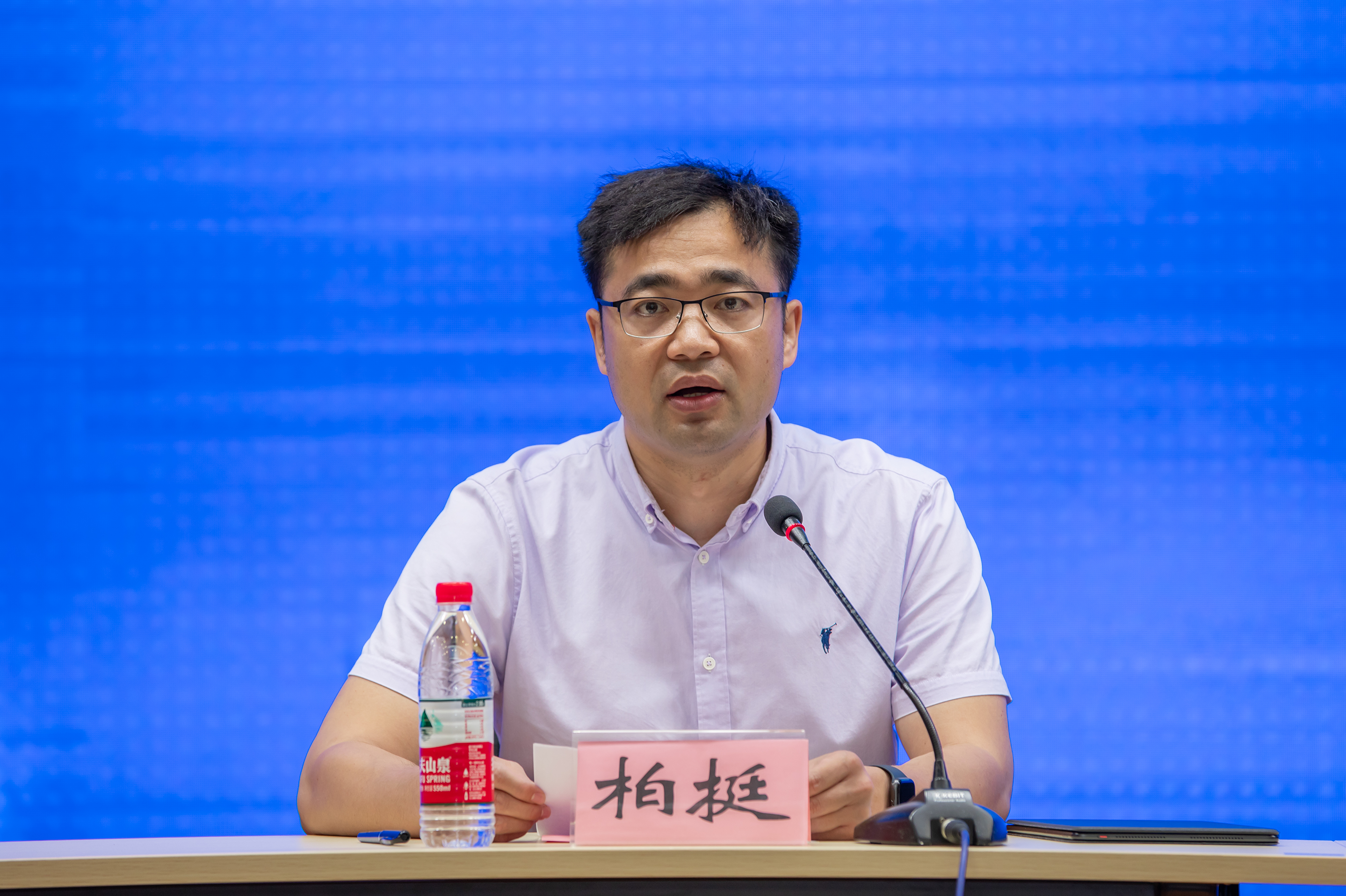 柏挺副校長主持活動