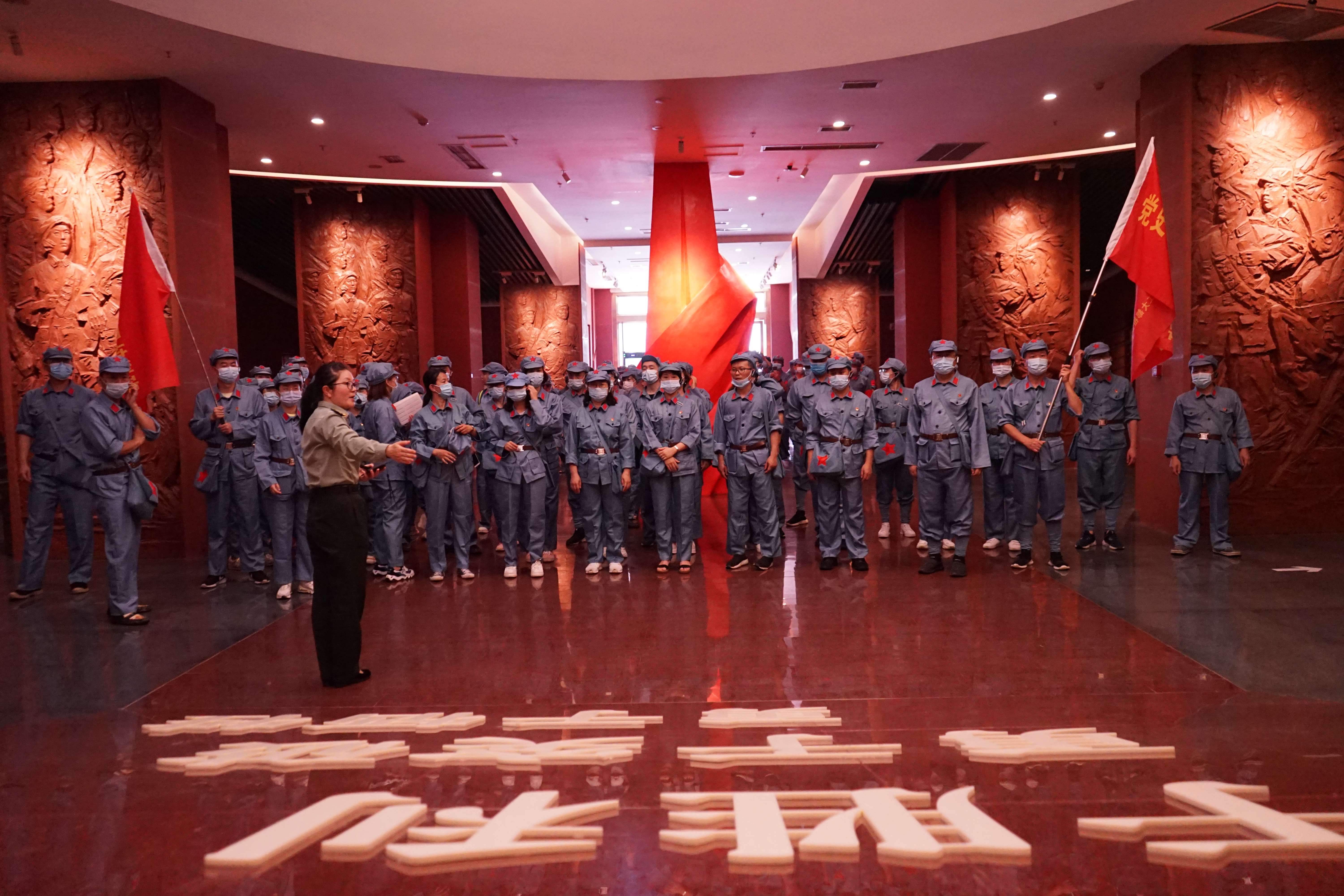 在湘江戰役紀念館現場教學