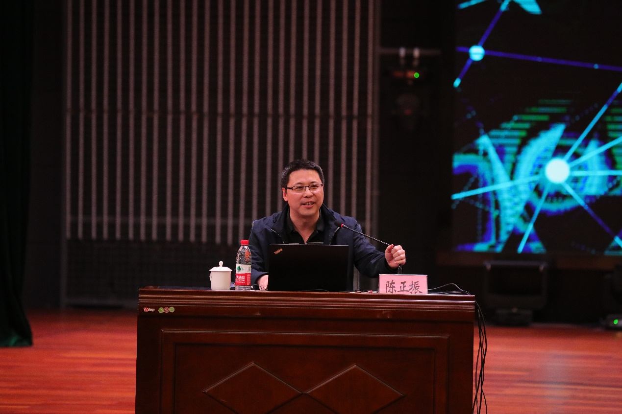 廣西交通職業技術學院副校長陳正振作經驗交流