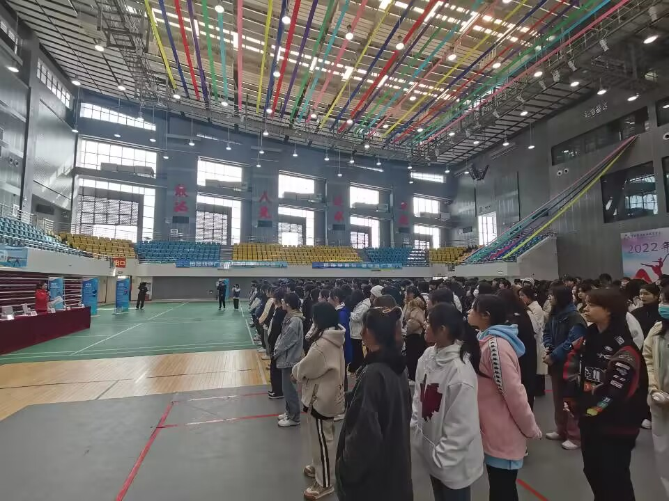 廣西重競技發展中心競訓部部長、廣西女子自由式摔跤世界冠軍楊森蓮分享冠軍歷程