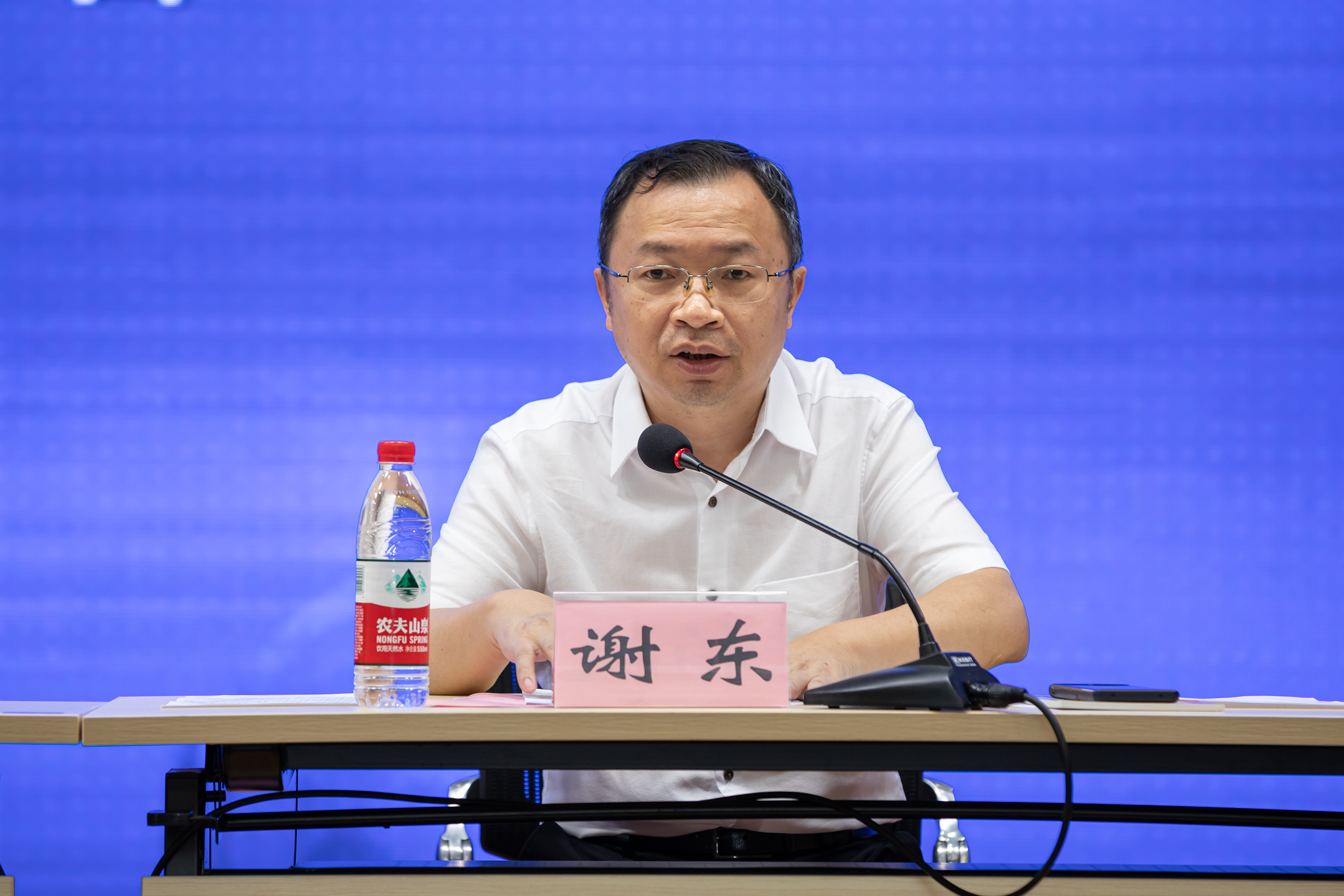 謝東副校長在開班典禮上講話