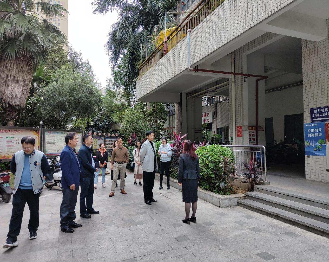 調研社區未成年人活動室，交流建設經驗