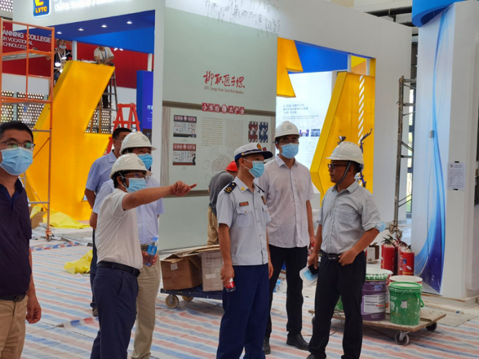 消防檢查現(xiàn)場(chǎng)