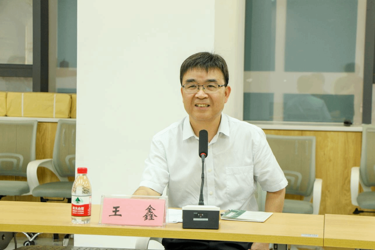 廣西衛(wèi)生職業(yè)技術(shù)學(xué)院王鑫副書記講話