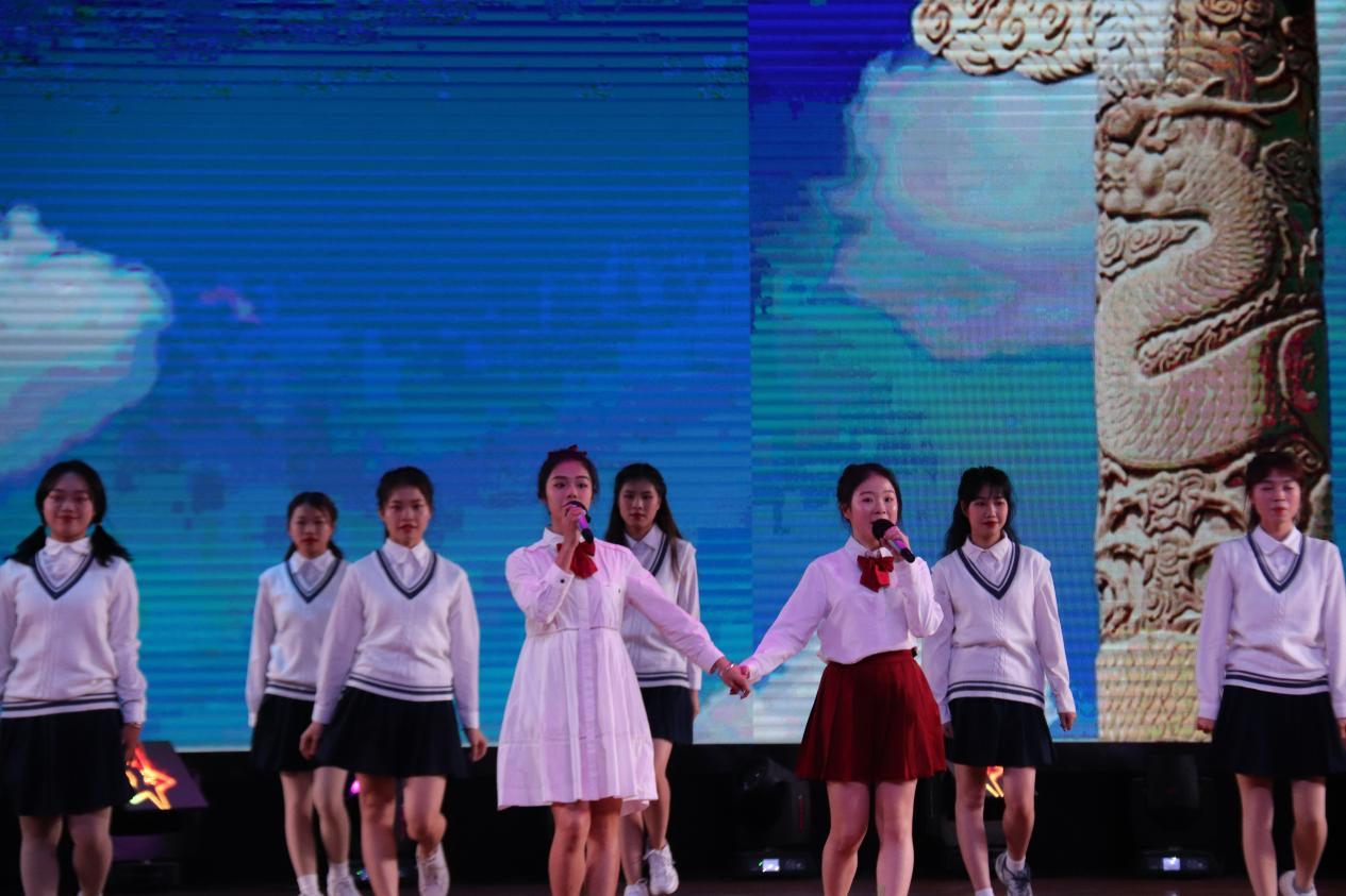 歌舞表演《我們都是追夢人》