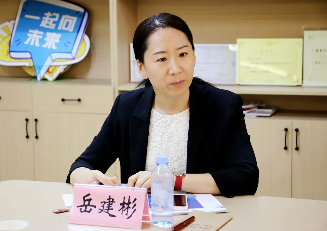 我校信息中心岳建彬副主任講話